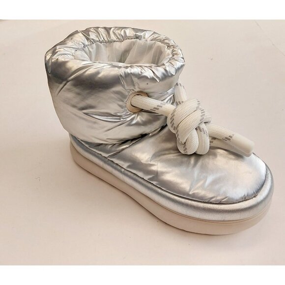 UGG Classic Maxi Short Metallic Puffer Winter Snow Boots Womens Size 6 Silver - Picture 1 of 8
